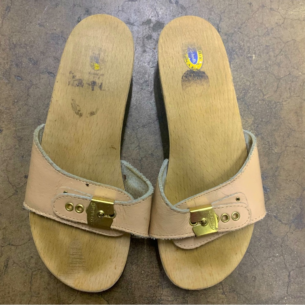 Dr. Scholl’s classic wooden clog sandals